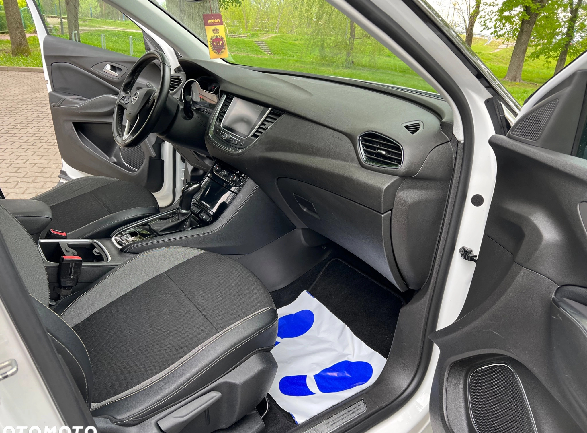Opel Grandland X cena 63900 przebieg: 167533, rok produkcji 2017 z Siewierz małe 742